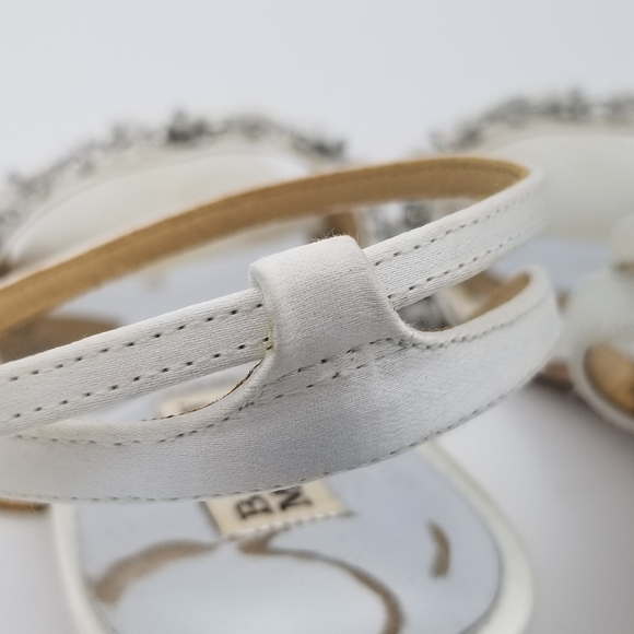 Badgley Mischka Telissa Kitten Heel Sandals, Soft White, Women's Size 9.5 - Picture 12 of 16